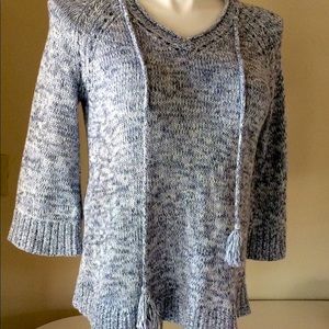 Sonoma Pull over sweater. V-neck lt blue soft